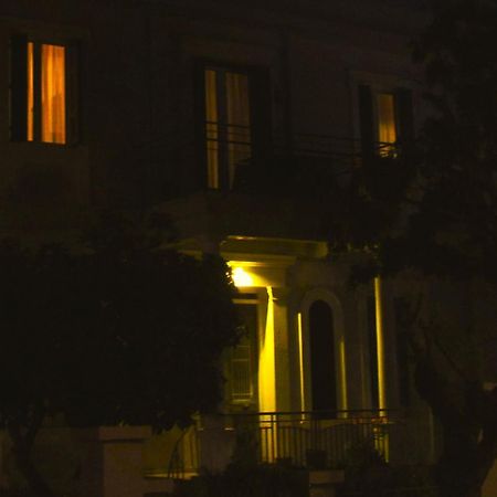Heraklion Retro Apartment Bagian luar foto